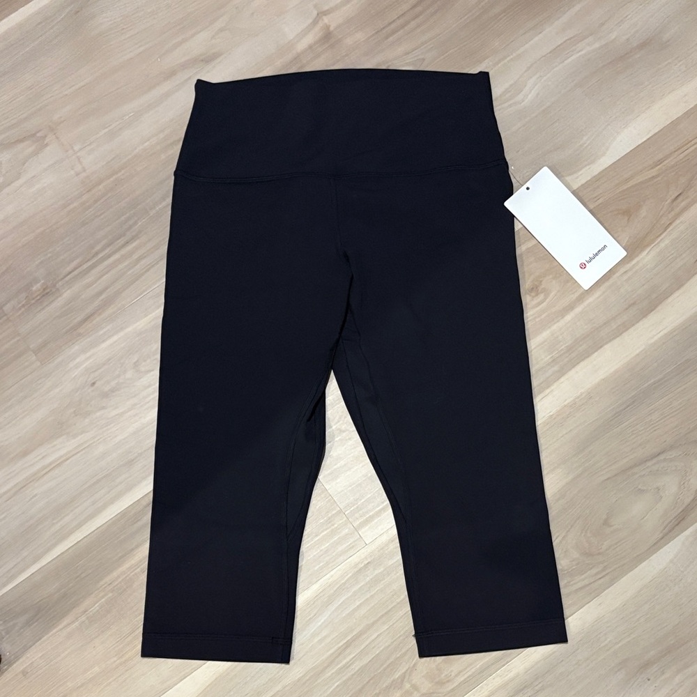 NWT Lululemon athletica Black Cropped Leggings